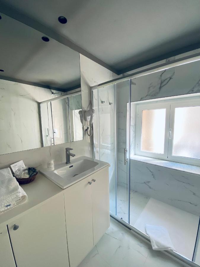 Hnn Luxury Apartments Genoa Luaran gambar