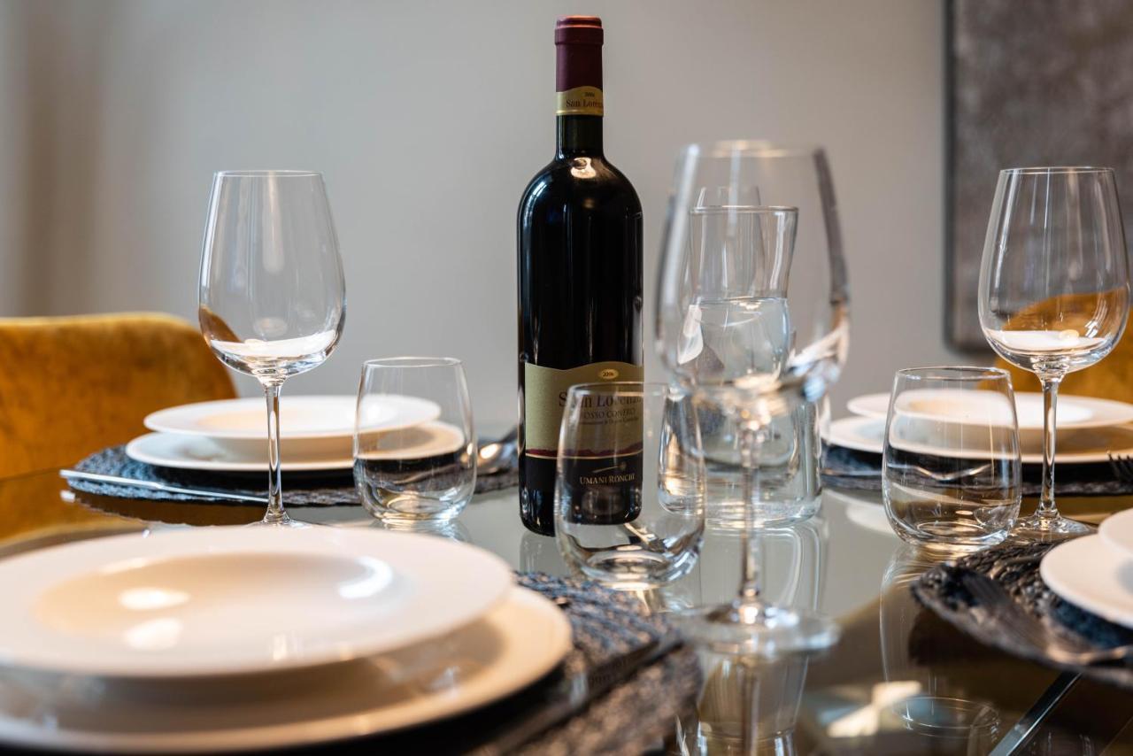 Hnn Luxury Apartments Genoa Luaran gambar