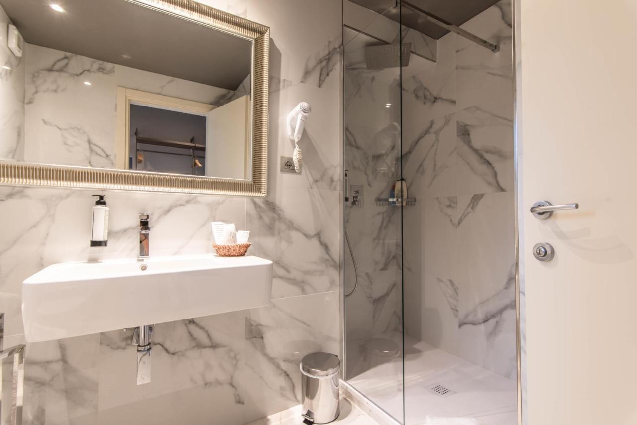Hnn Luxury Apartments Genoa Luaran gambar
