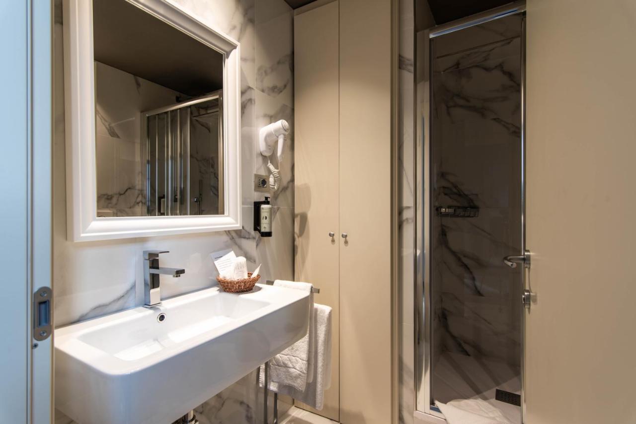 Hnn Luxury Apartments Genoa Luaran gambar