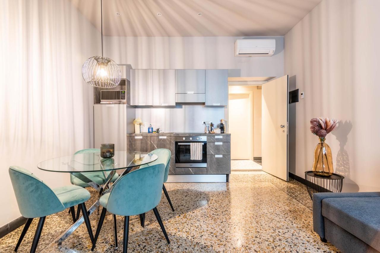 Hnn Luxury Apartments Genoa Luaran gambar
