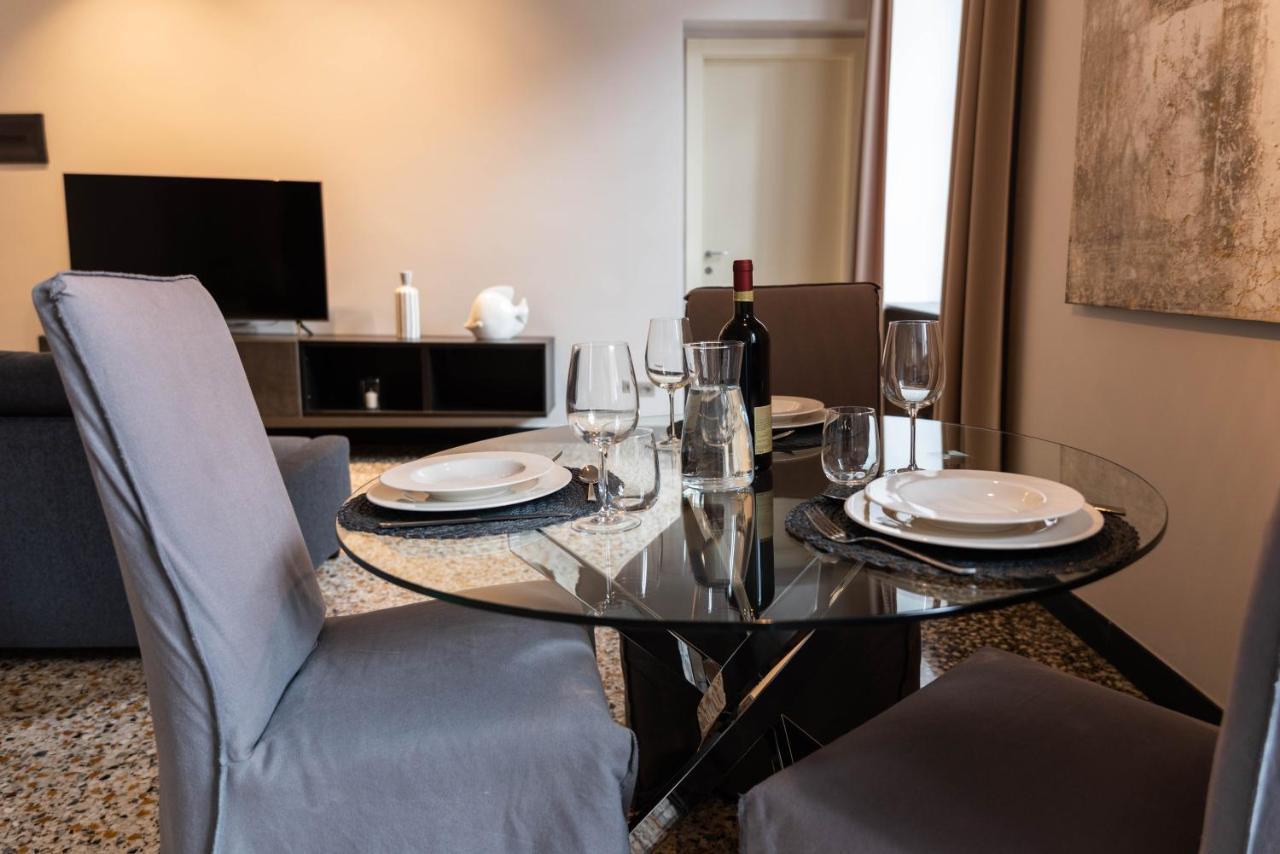Hnn Luxury Apartments Genoa Luaran gambar